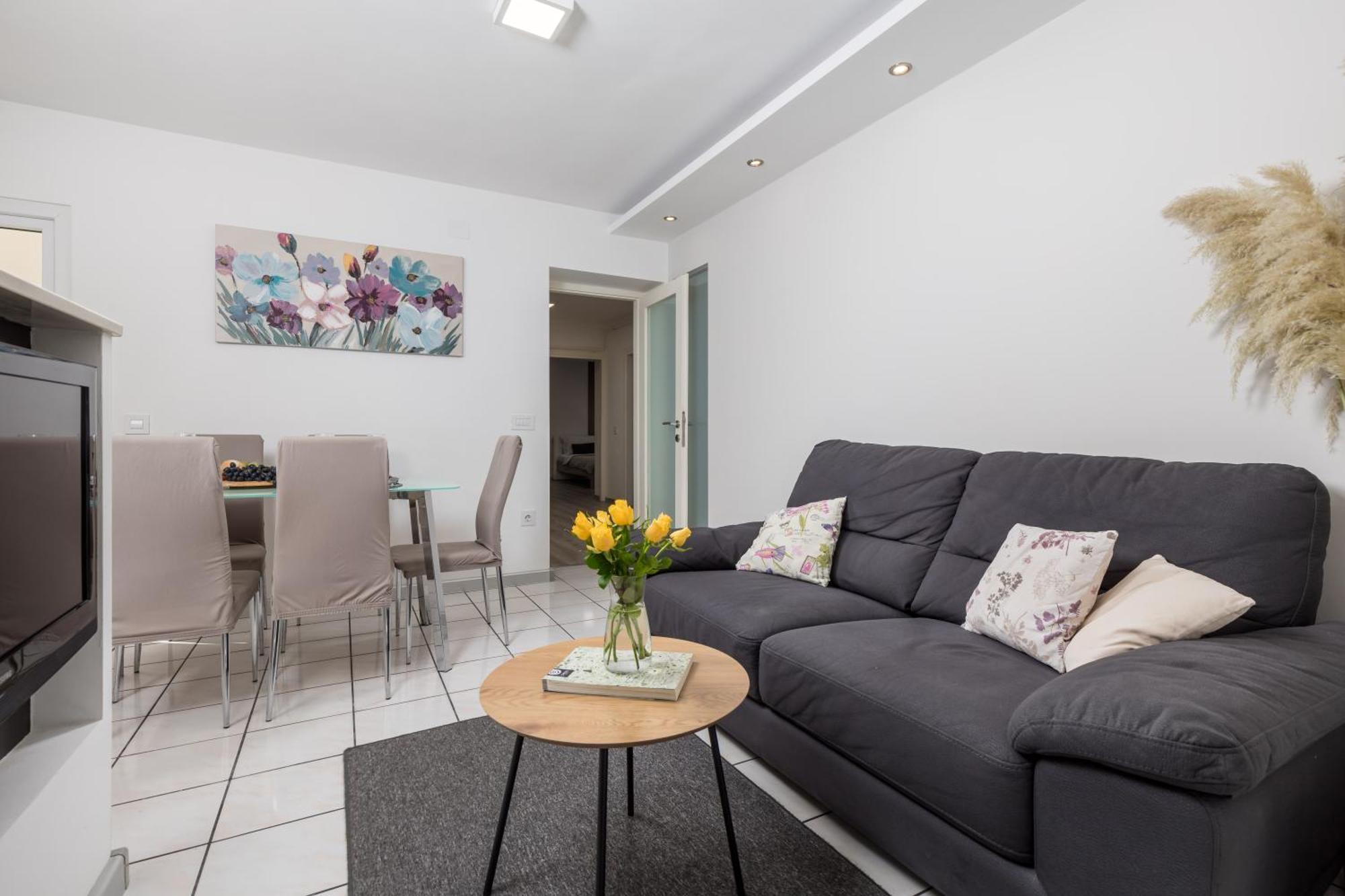 Apartment City Flower Rijeka Exterior photo