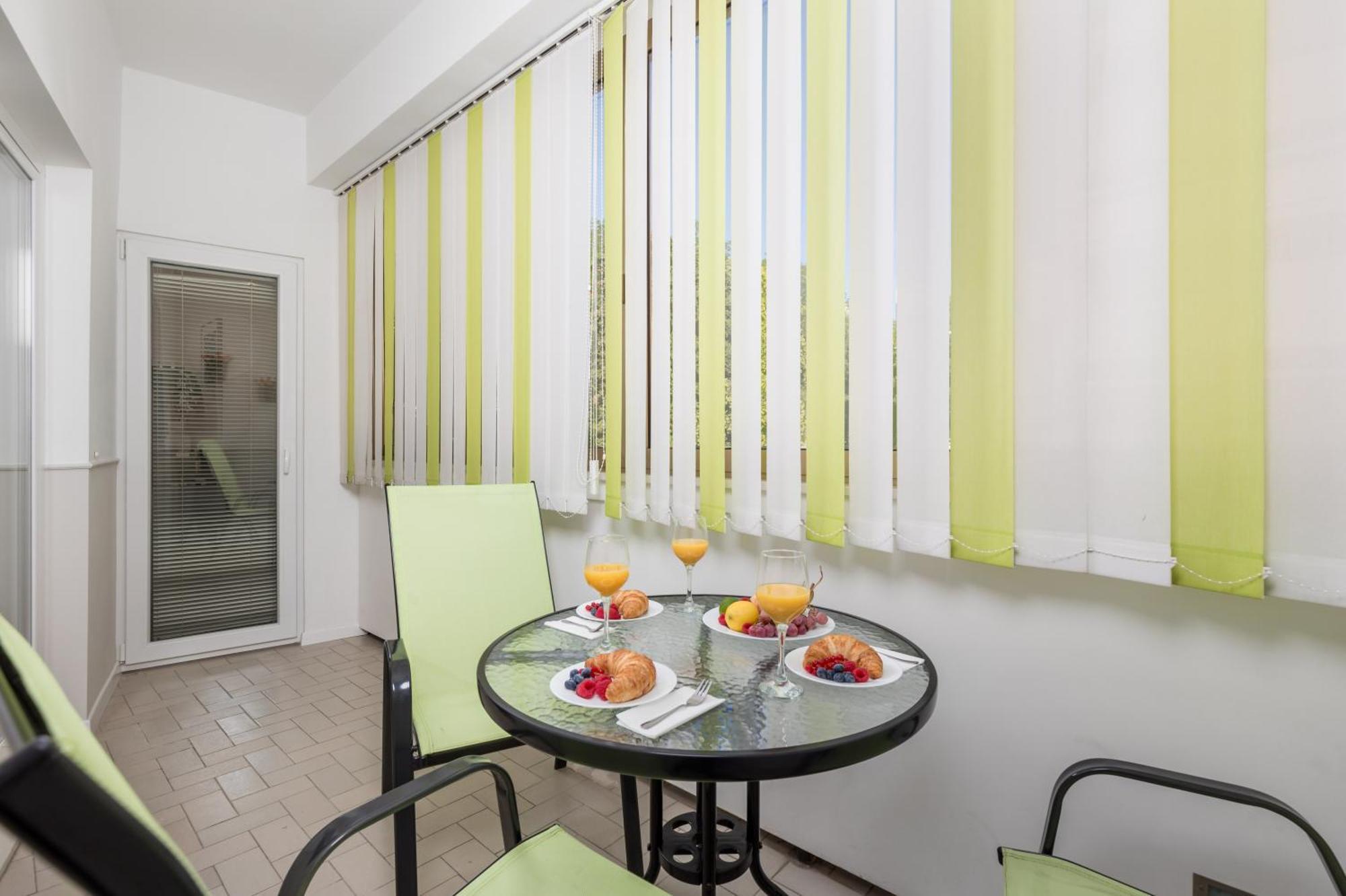 Apartment City Flower Rijeka Exterior photo